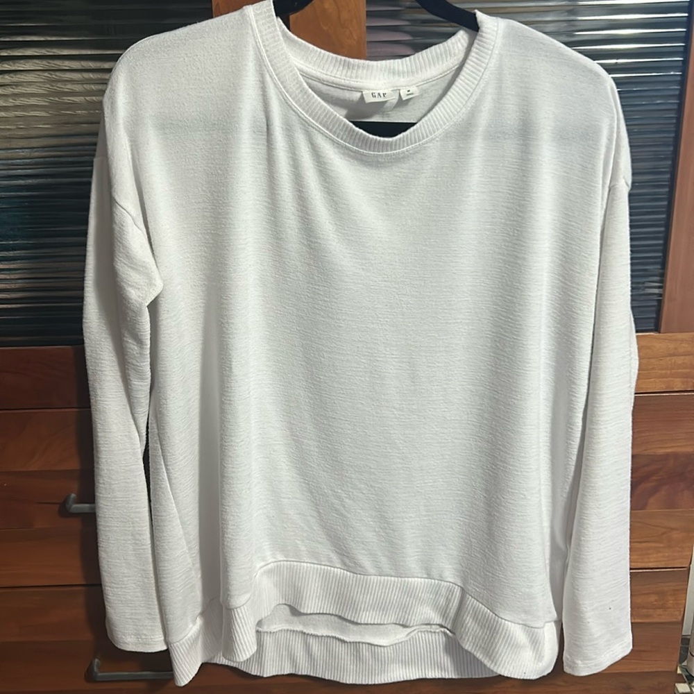 3/$20 GAP lightweight loose fit sweater